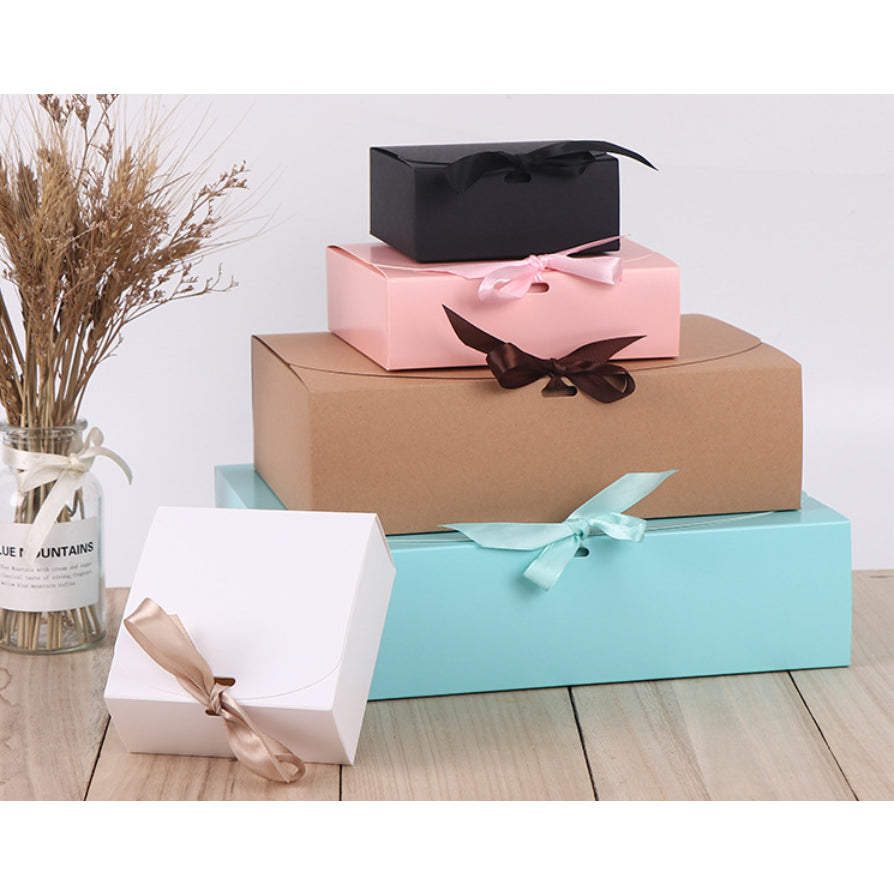 Clamshell Box with Ribbon